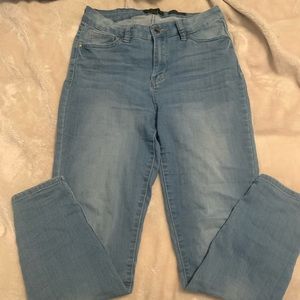 Kendall + Kylie-The Ultra Babe Jeans